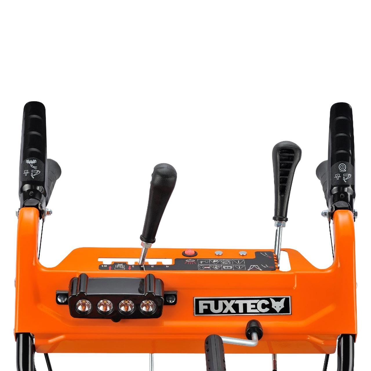 De FUXTEC sneeuwfrees FX-SF2196 heeft een motorvermogen van 5,5 pk en een werkbreedte van 61 cm.