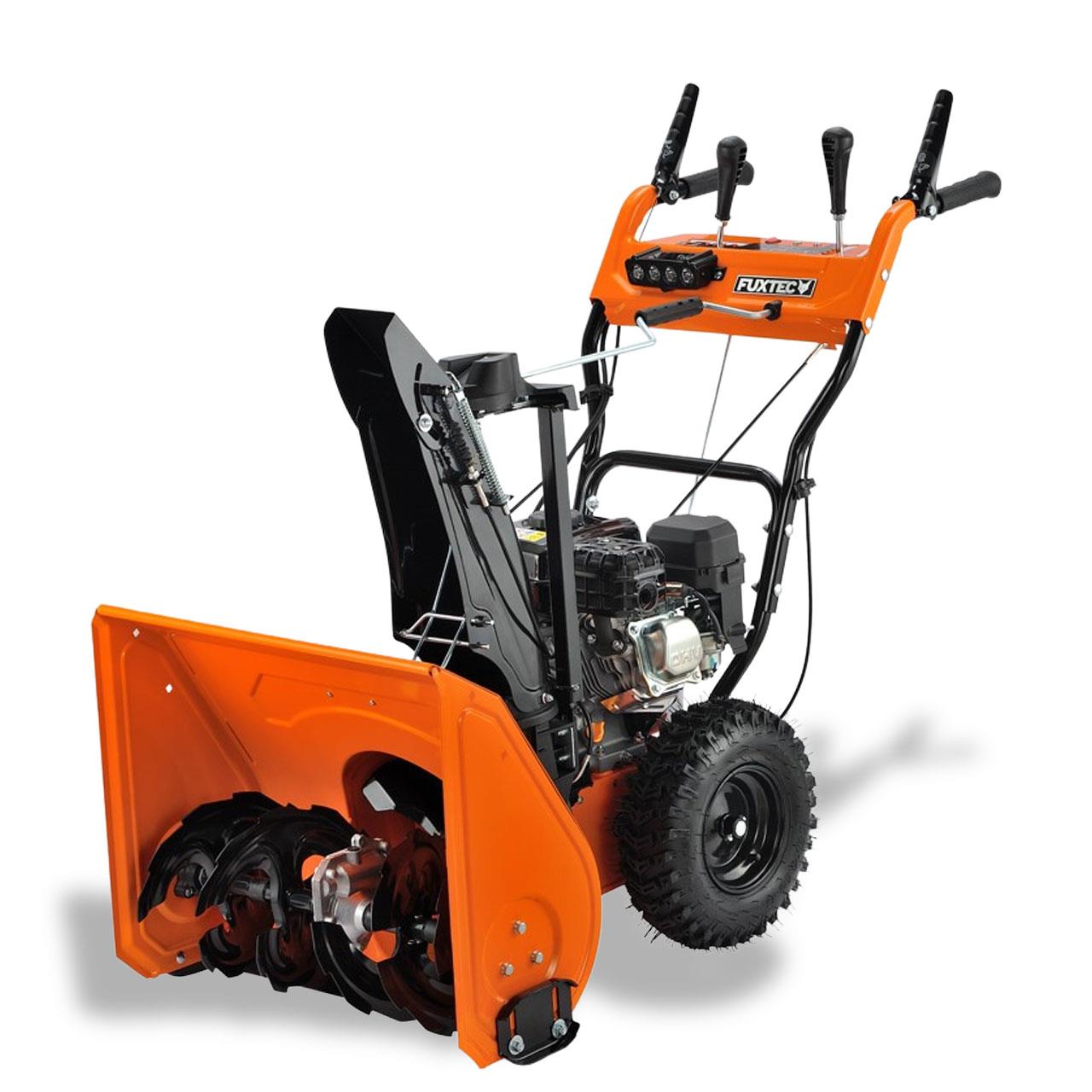 De FUXTEC sneeuwfrees FX-SF2196 heeft een motorvermogen van 5,5 pk en een werkbreedte van 61 cm.